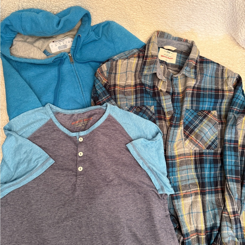 Champion Blue and Gray Men’s Shirt Set. Size Large.